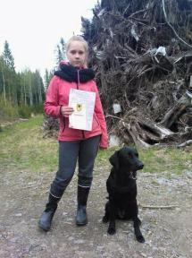 Helmi with her young handler Kerttu <3